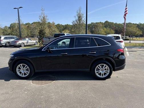 2025 Mercedes-Benz GLC 300 Base