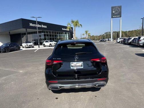 2025 Mercedes-Benz GLC 300 Base