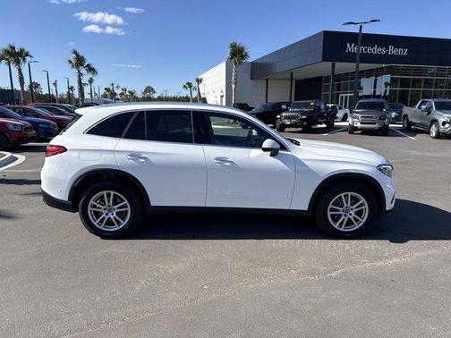 2025 Mercedes-Benz GLC 300 Base 4MATIC