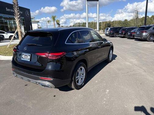 2025 Mercedes-Benz GLC 300 Base