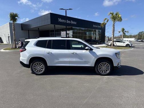 2024 GMC Acadia Denali