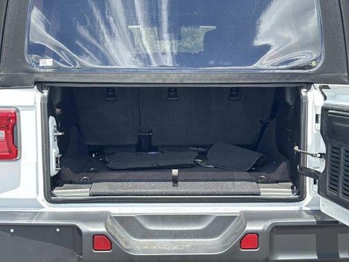 Bright White Clearcoat 2024 Jeep Wrangler Sahara