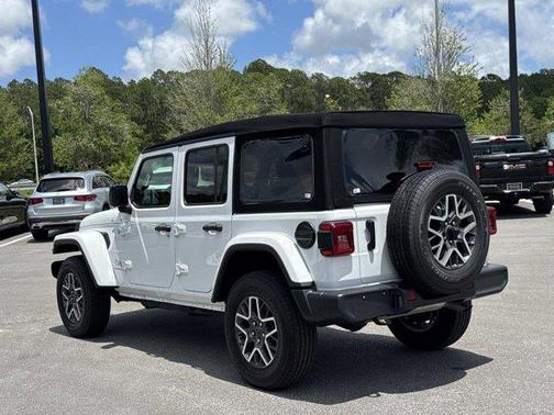 Bright White Clearcoat 2024 Jeep Wrangler Sahara