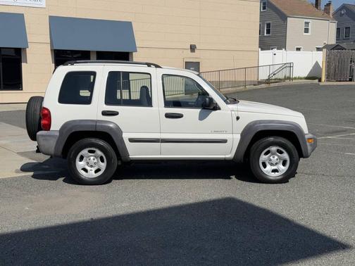 2004 Jeep Liberty Sport