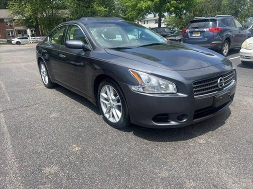 2010 Nissan Maxima S