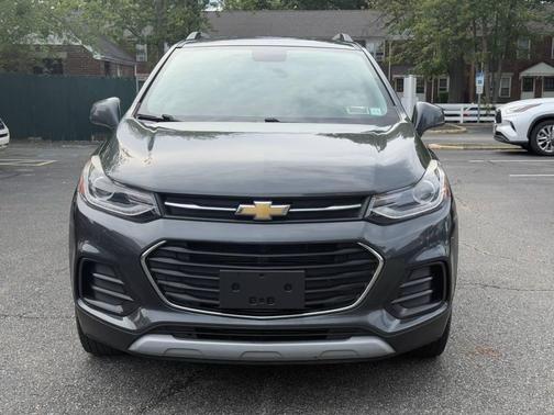 Gray 2018 Chevrolet Trax LT