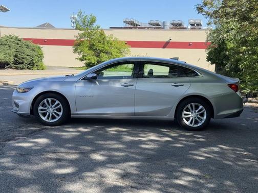 Silver 2018 Chevrolet Malibu LT