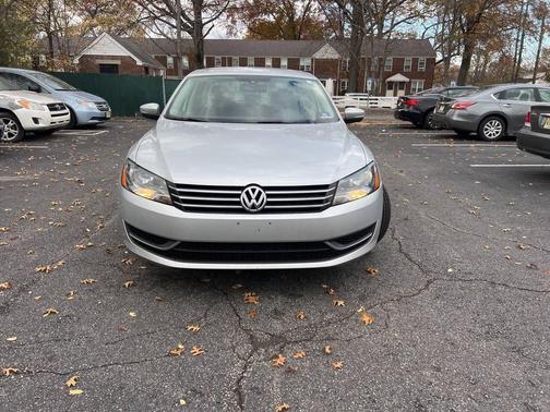 2014 Volkswagen Passat 2.5L SE