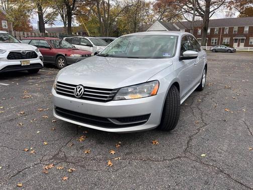 2014 Volkswagen Passat 2.5L SE