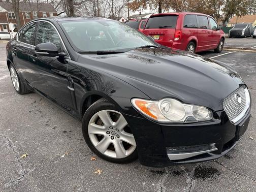 2011 Jaguar XF R