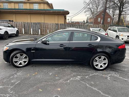 2011 Jaguar XF R