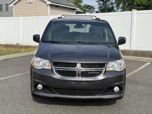 Granite Pearlcoat 2019 Dodge Grand Caravan SXT