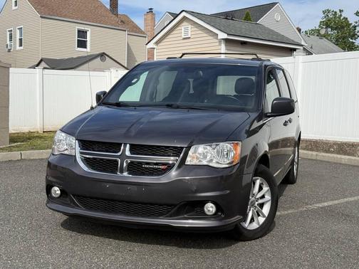 Granite Pearlcoat 2019 Dodge Grand Caravan SXT
