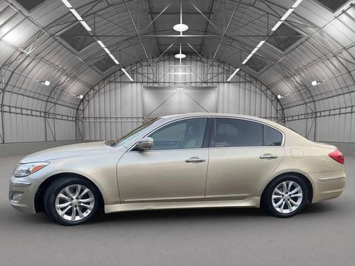 2012 Hyundai Genesis 3.8