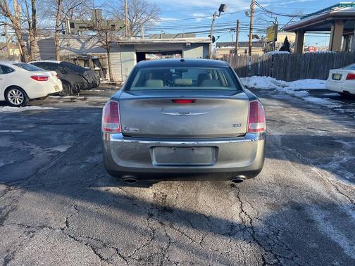2011 Chrysler 300 Limited