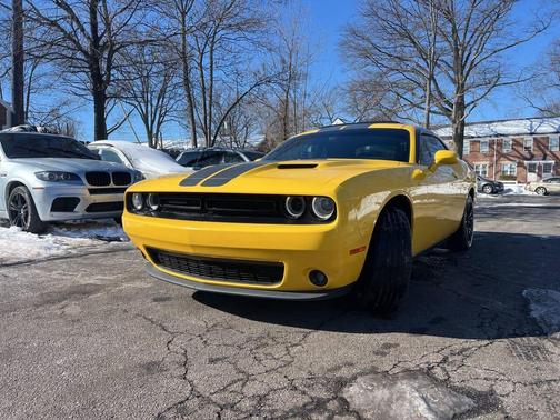 2017 Dodge Challenger SXT