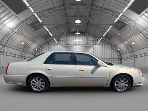 2007 Cadillac DTS Luxury