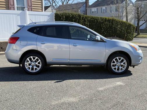 2011 Nissan Rogue SV