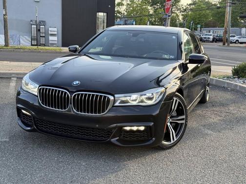 Black 2017 BMW 750 I