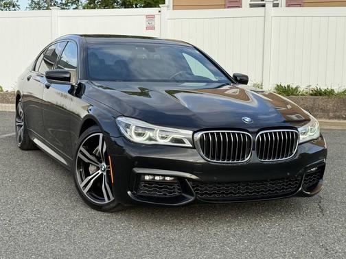 Black 2017 BMW 750 I