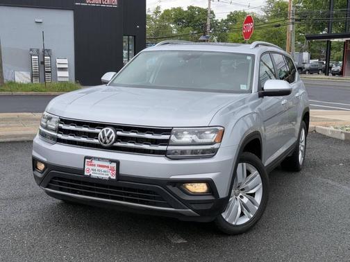 Silver 2019 Volkswagen Atlas 3.6L SE w/Technology