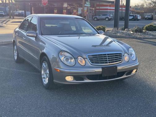 2004 Mercedes-Benz E-Class E 320 4dr Sedan