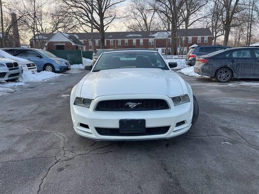 2013 Ford Mustang V6