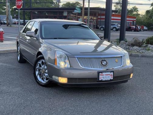Brown 2006 Cadillac DTS Luxury