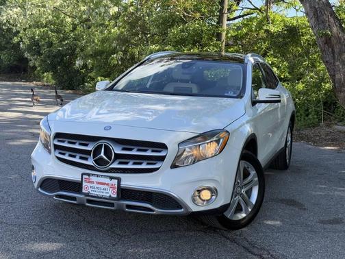 White 2018 Mercedes-Benz GLA 250 4MATIC