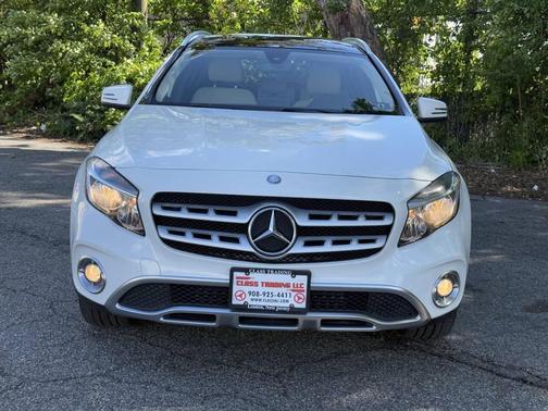 White 2018 Mercedes-Benz GLA 250 4MATIC