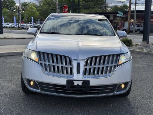 Ingot Silver Metallic 2012 Lincoln MKT EcoBoost