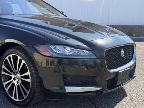 2016 Jaguar XF 35t Premium