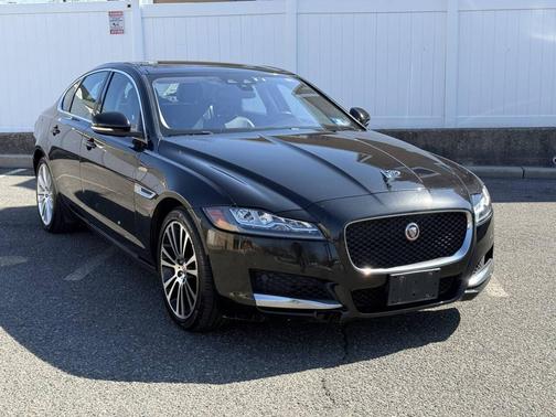 2016 Jaguar XF 35t Premium