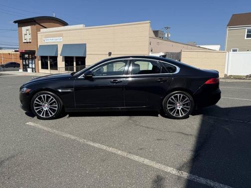 2016 Jaguar XF 35t Premium
