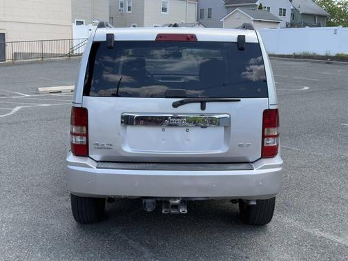 Silver 2008 Jeep Liberty Limited Edition