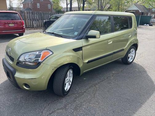 2010 Kia Soul +