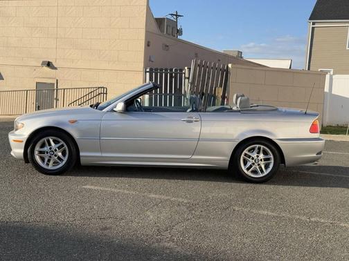 Silver 2004 BMW 325 Ci