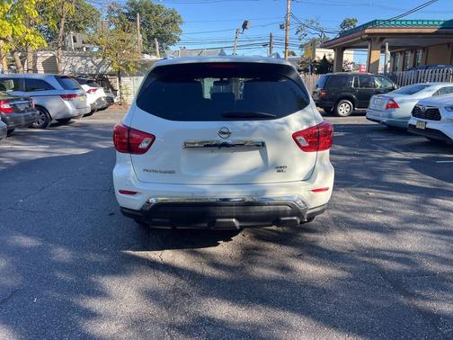 2020 Nissan Pathfinder SL 4WD
