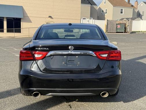 Black 2017 Nissan Maxima 3.5 S