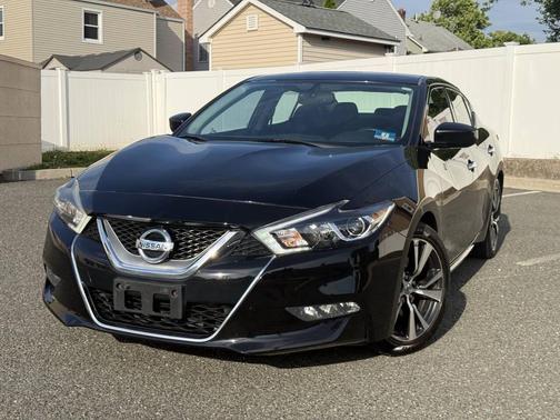 Black 2017 Nissan Maxima 3.5 S Sedan