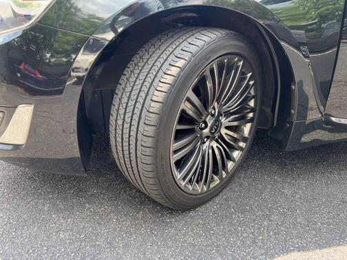2015 Kia Cadenza Limited