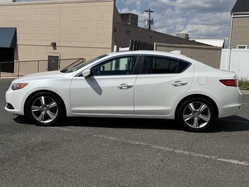 White 2013 Acura ILX 2.0L Technology