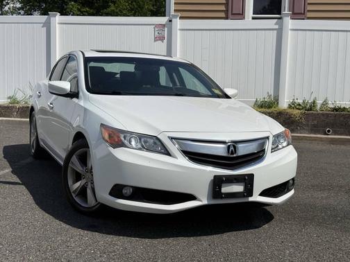 White 2013 Acura ILX 2.0L Technology