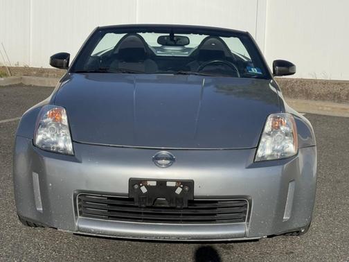 Silver 2005 Nissan 350Z Grand Touring