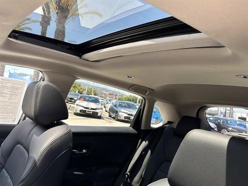 Urban Gray Pearl 2026 Honda HR-V