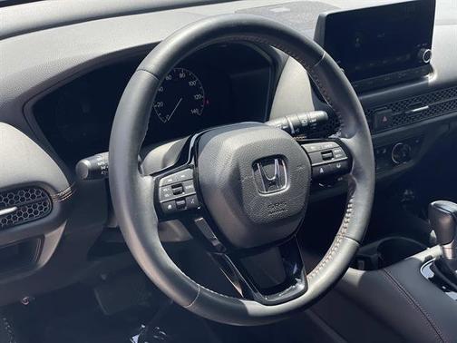 Urban Gray Pearl 2024 Honda HR-V