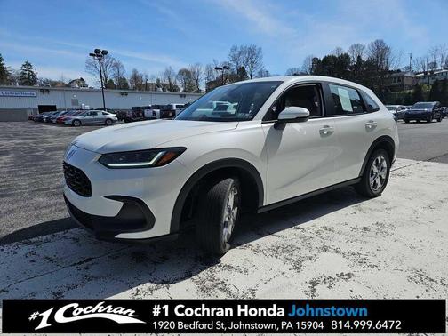 Platinum White Pearl 2023 Honda HR-V LX