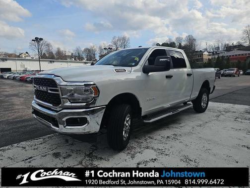 Bright White Clearcoat 2024 RAM 2500 Big Horn Crew Cab 4x4 6'4' Box
