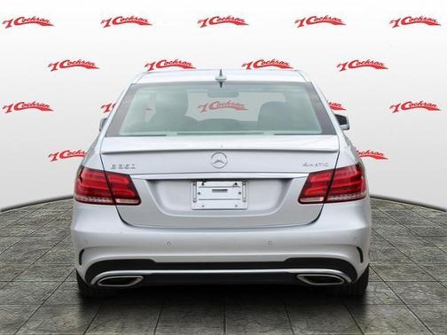 Photo 4 of 32 of 2014 Mercedes-Benz E-Class E 350 4MATIC