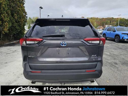 2022 Toyota RAV4 Hybrid XLE